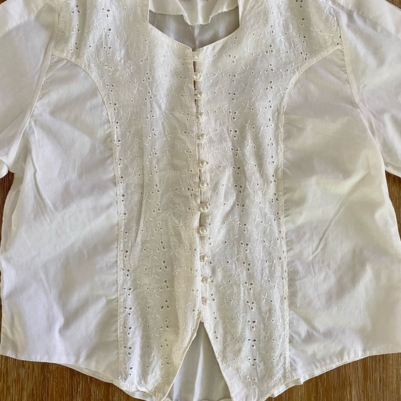 Vintage White Eyelet Button Front Blouse - Picture 6 of 10